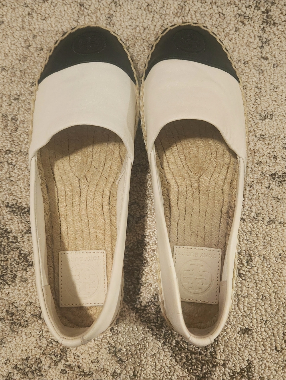 Tory Burch White Leather Espadrilles with Black Toe Cap - Picture 7 of 9